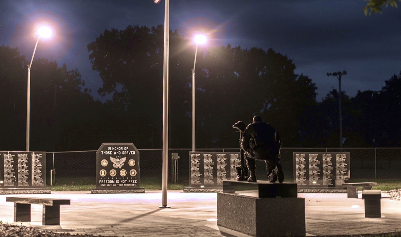 veterans memorial at night